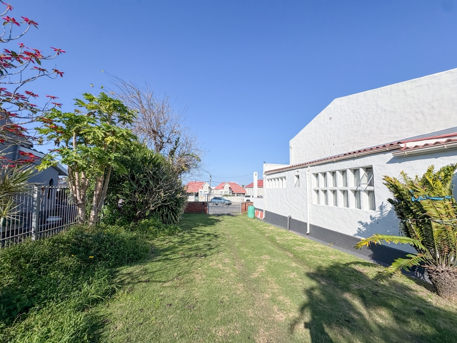 5 Bedroom Property for Sale in Quigney Eastern Cape